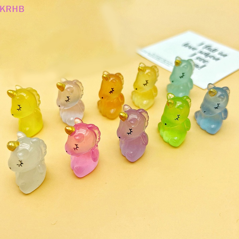 Set 2 Tượng Ngựa Dạ Quang Dễ Thương Dùng Để Trang Trí Mới