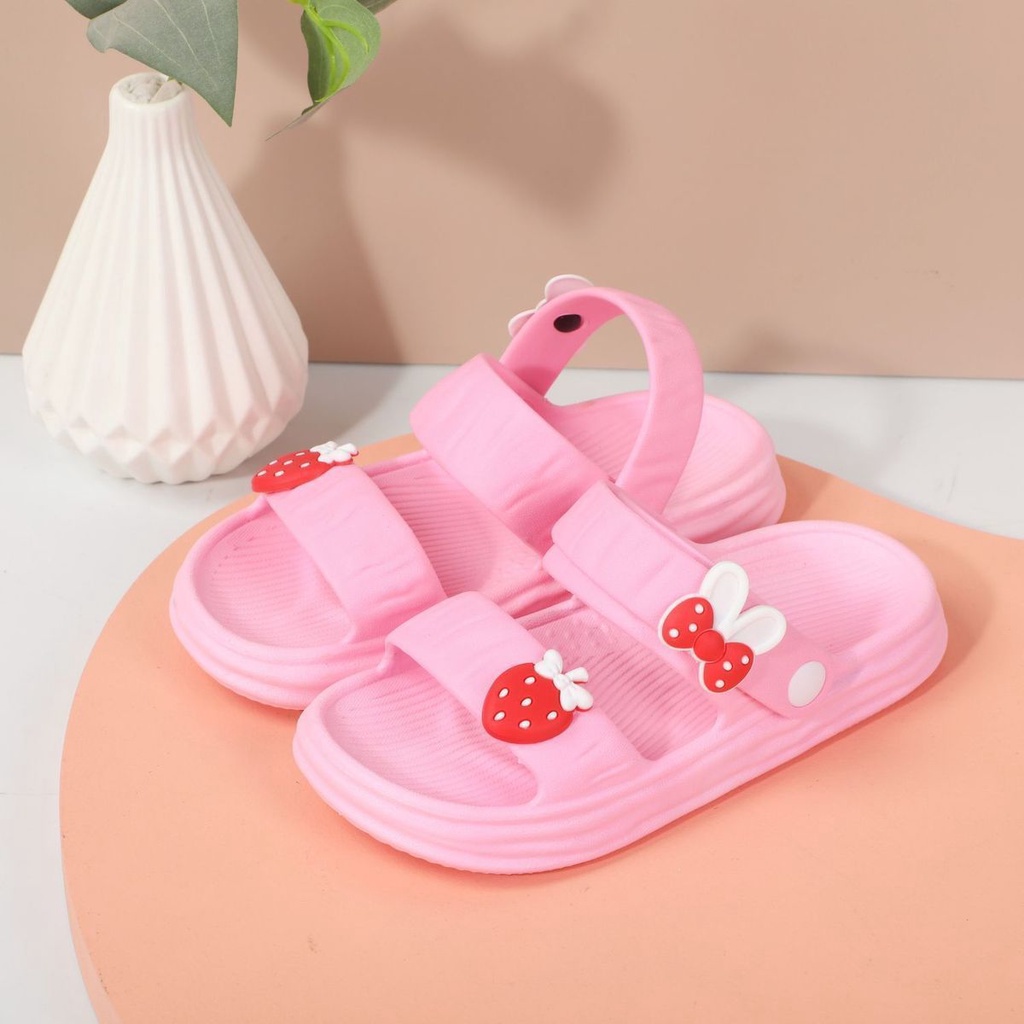 Xăng đan Công Chúa Đế Mềm Chống Trượt In Hình Dâu Tây Dễ Thương Thời Trang Mùa Hè Dành Cho Bé Gái