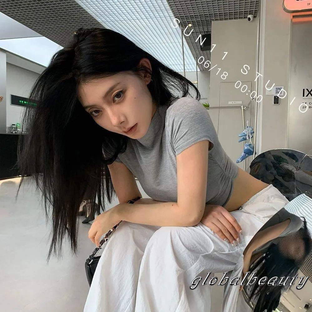 Áo Croptop Tay Ngắn Màu Sắc Đơn Giản Dành Cho Nữ