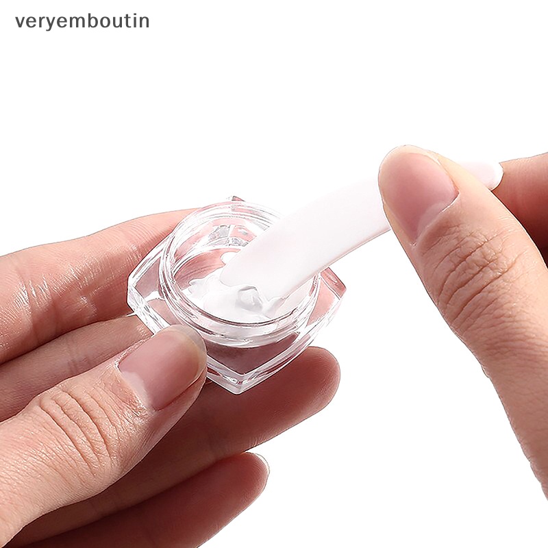 Set 10 Lọ Nhựa Rỗng Mini Hình Vuông Đựng Mỹ Phẩm / Kem / Sữa Dưỡng Tiện Dụng