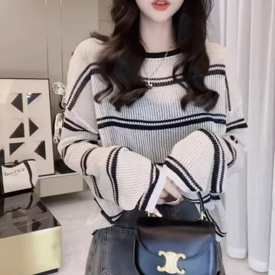 Multiplication knitwear 2023 summer thin long-sleeved sunscreen clothing women lazy style t-shirt thời trang thời trang sọc thời trang q