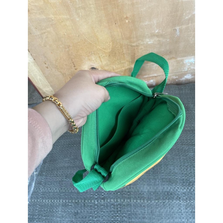 Túi đeo chéo tròn xanh lá Milo 2 Ngăn, Túi Đeo Trái Banh Hkm Milo 2 Ngăn Dành Cho Bé Mê Màu Xanh Lá, Thích Bóng Đá