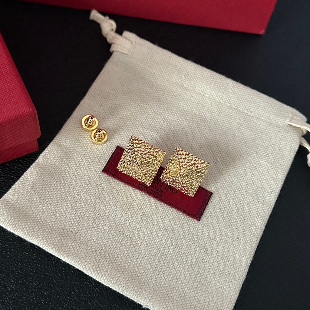 Valentino bông tai titan thép chữ logo ear hoop stud earrings trang sức của phụ nữ