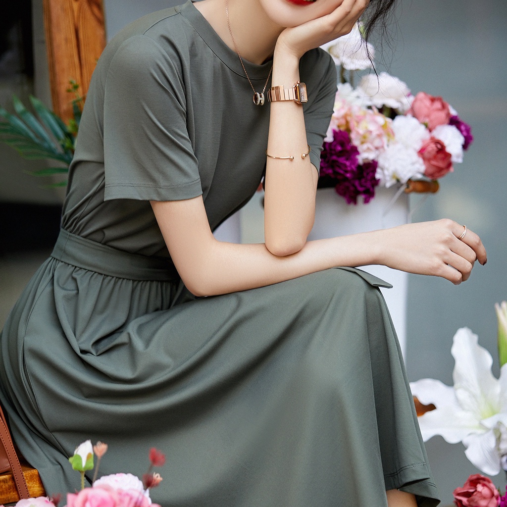 Đầm Dáng Ôm Chiết Eo Phong Cách Hepburn Pháp Thanh Lịch