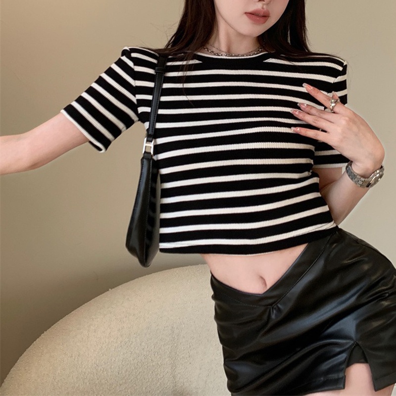 IELGY  Áo sweater Dáng Ôm Họa Tiết Kẻ Sọc Phong Cách Hàn Quốc Thời Trang Cho Nữ