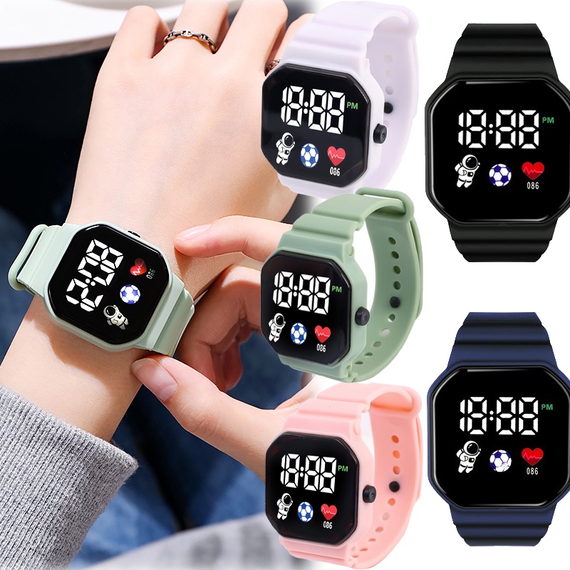Đồng Hồ Đeo Tay Điện Tử Có Đèn Led Dạ Quang Hình Phi Hành Gia Trái Tim Đơn Giản Thời Trang Chất Lượng Cao Dành Cho Học Sinh