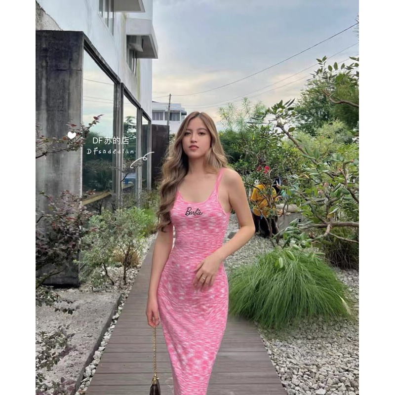 Đầm váy len body màu loang hồng pastel thêu Barbie