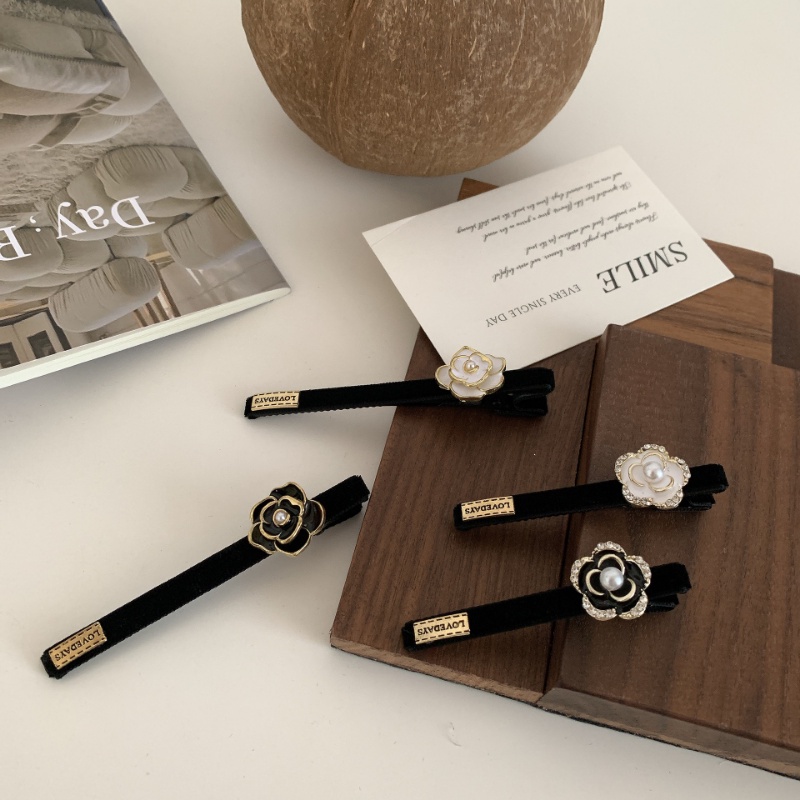 Kẹp Tóc Hình Hoa Trà Đính Ngọc Trai Thời Trang Sang Trọng Cho Nữ