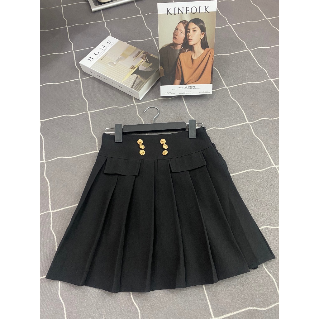 Chân váy 92WEAR thiết kế xếp ly đính cúc cao cấp phong cách trẻ trung, cá tính TCV03