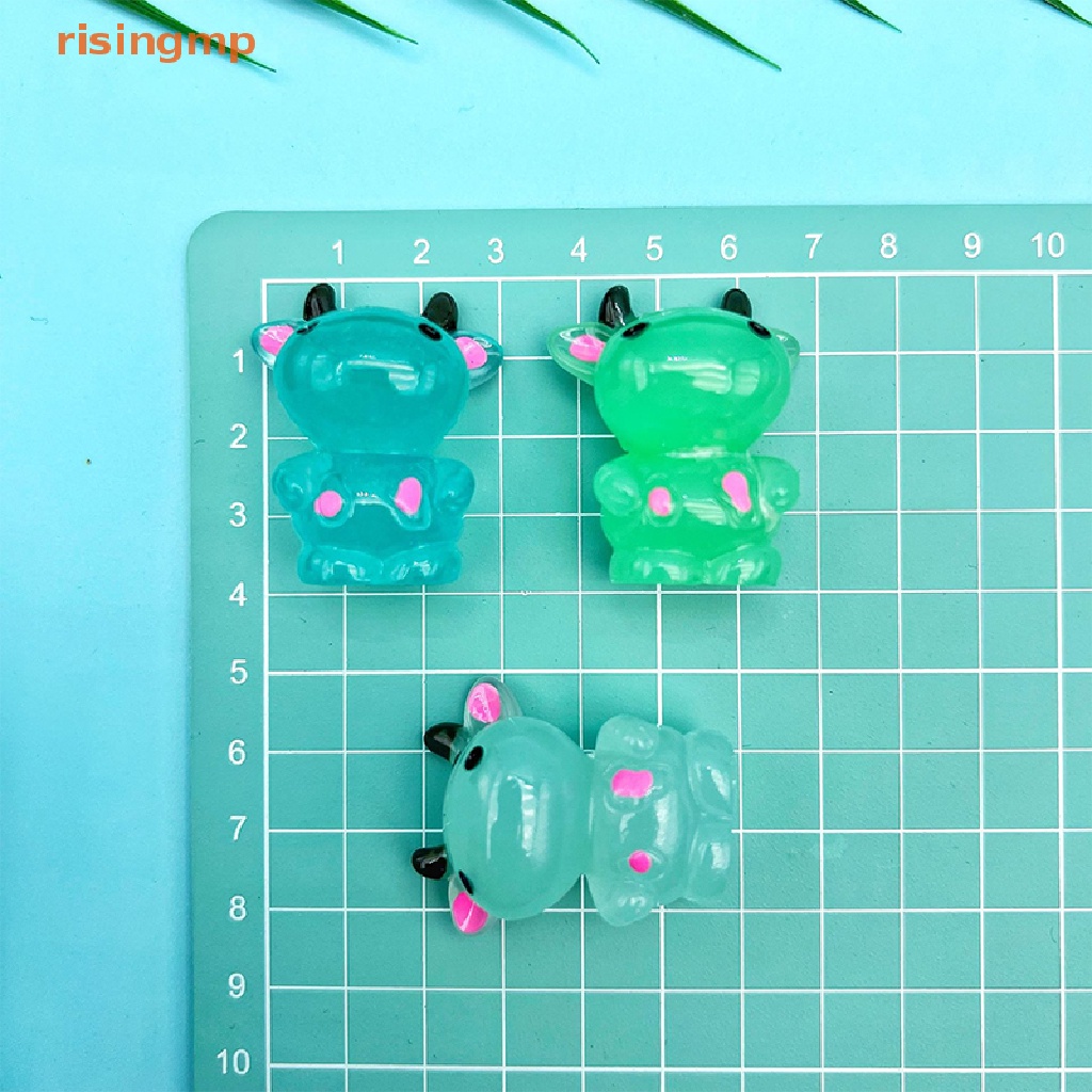 Set 2 Tượng Chú Bò Hoạt Hình Phát Sáng Dùng Trang Trí Tiểu Cảnh
