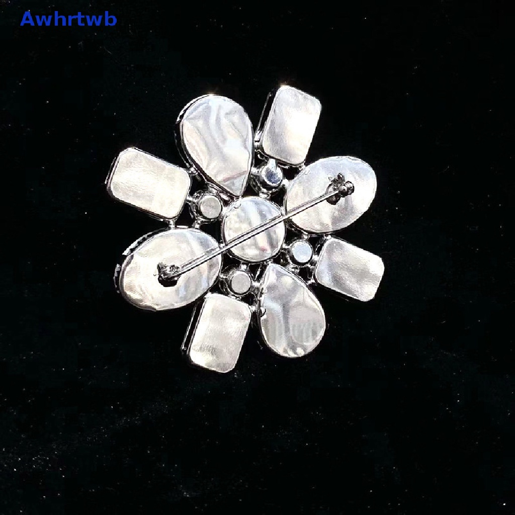 Vòng cổ Mặt Hoa Đính Đá Lấp Lánh Phong Cách Retro Cho Nữ Mới