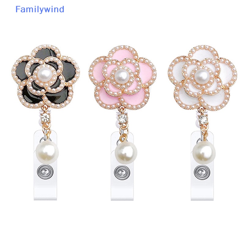 Familywind > Kẹp Giữ Thẻ ID Bảng Tên Có Thể Thu Vào Họa Tiết Hoa Đính Ngọc Trai