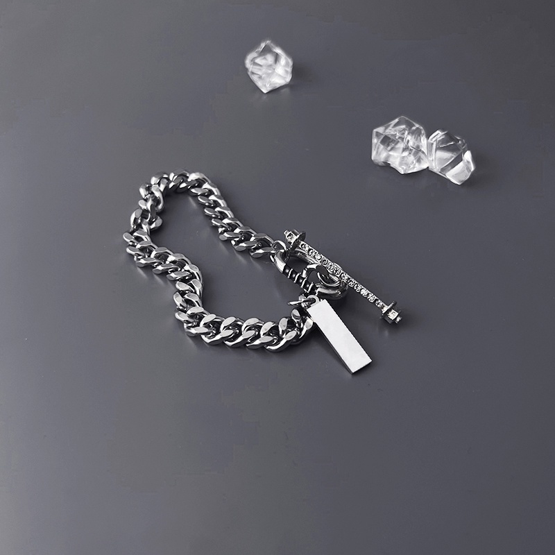 Ti-steel OT Vòng Tay Khóa Cài Nhẹ Nhàng Thiết Kế Nhỏ Nhắn Phong Cách retro Đường Phố Đơn Giản Cho Nam Và Nữ