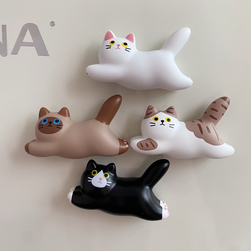 Set 4 Móc Nam Châm Ba Chiều Dán Tủ Lạnh Hình Mèo Chạy Bộ Dễ Thương