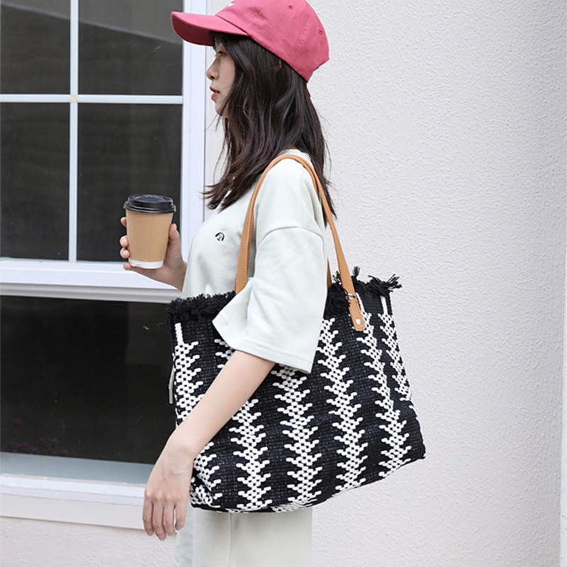 Túi tote Dệt Kim Đeo Vai Sức Chứa Lớn Phối Tua Rua Thời Trang Cho Nữ