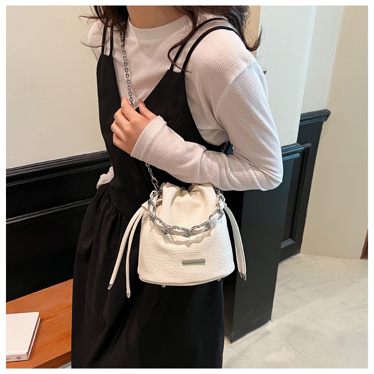 Túi Đeo Chéo Dây Rút Phong Cách Thời Trang Mùa Hè 2023