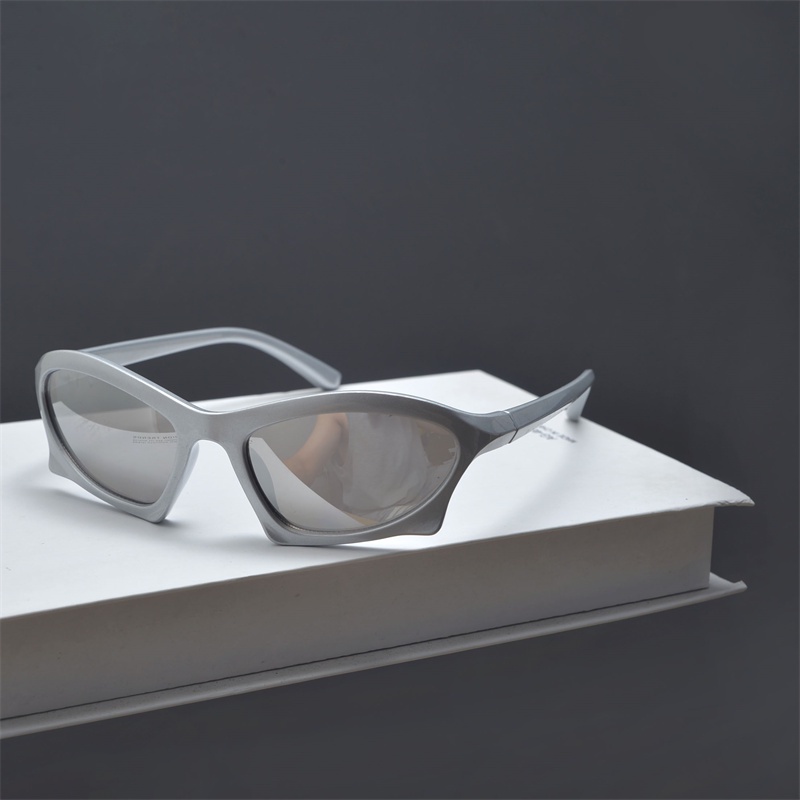 Kính Mát Phong Cách Punk Âu Mỹ Cổ Điển Cá Tính Dùng Làm Đạo Cụ Chụp Ảnh Đường Phố Cho Nam Và Nữ