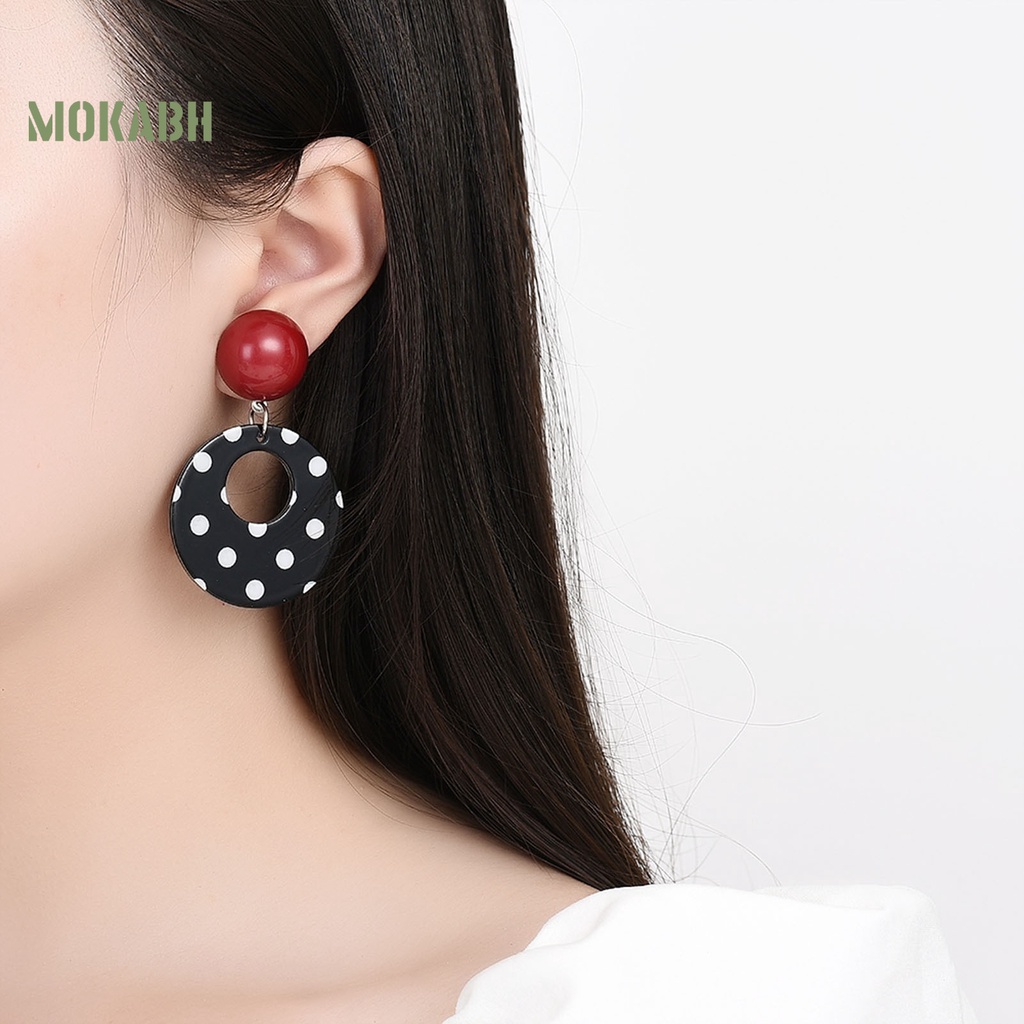 1 Đôi Bông Tai Hình Tròn Mặt Mịn Chống Mài Mòn Chống Phai Màu Thời Trang Cho Nữ