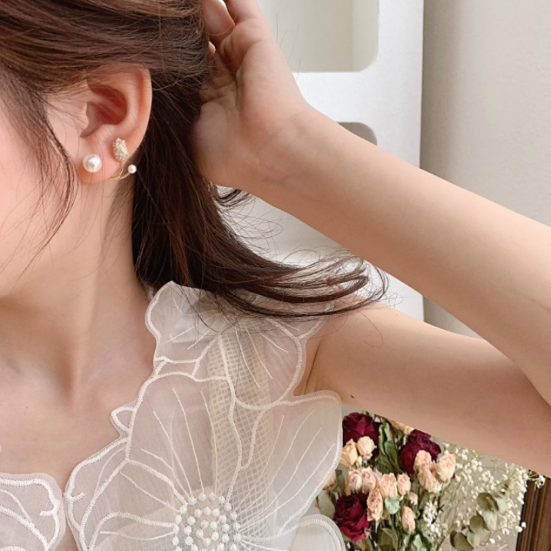 Bông Tai Hình Hoa Tulip Đính Ngọc Trai Nhân Tạo Phong Cách Hàn Quốc Sang Trọng Thời Trang Cho Nữ