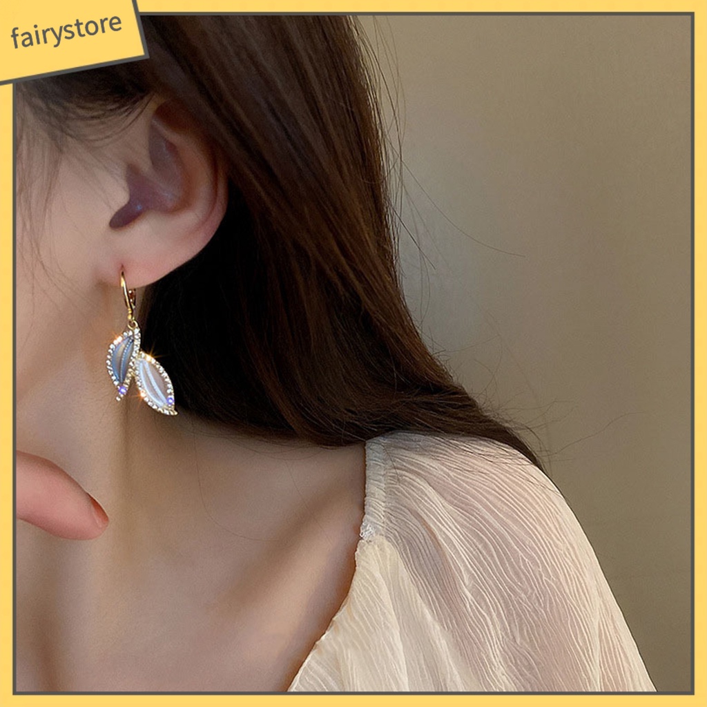 1 Đôi Bông Tai Dáng Dài Hình Chiếc Lá Đính Đá Phong Cách Retro