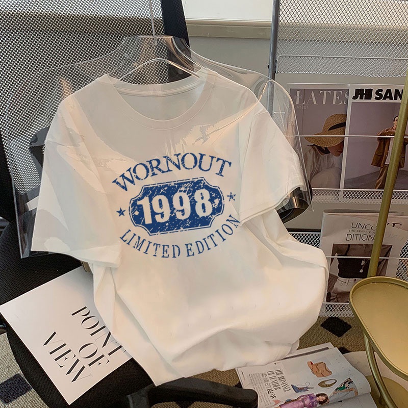 FASHMILY Áo Thun 100% Cotton Tay Ngắn Dáng Rộng In Chữ 1998 Phong Cách Hàn Quốc Thời Trang Mùa Hè Cho Nam Và Nữ