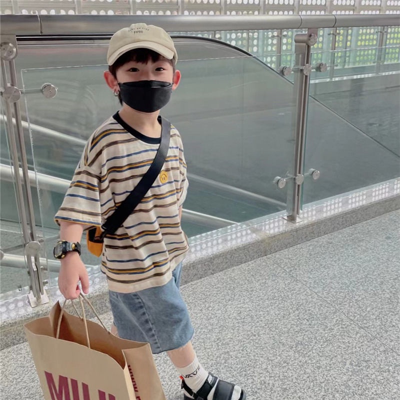 Áo Thun Ngắn Tay Họa Tiết Sọc Ngang Phong Cách Hàn Quốc Dành Cho Bé Trai