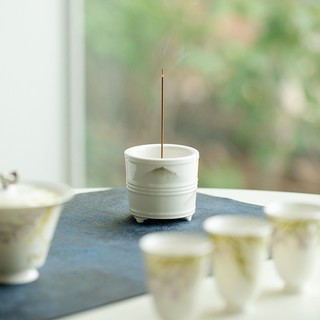 Lư hương quan sơn trà gốm sứ lư hương hộ gia đình trong nhà gỗ đàn hương lư hương phòng trà đơn giản ba chân inc