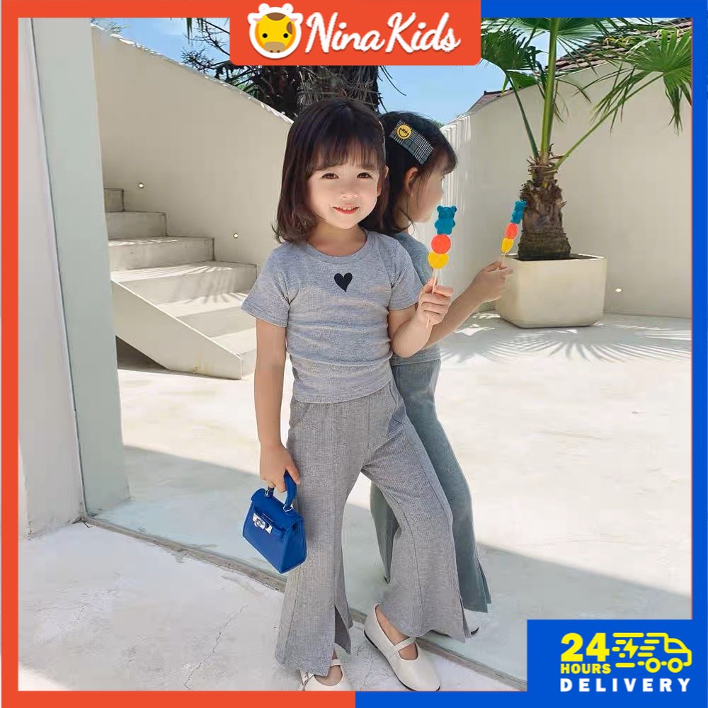 Bộ Quần Áo Vải Mềm Mại Thoải Mái Với mẫu hình trái tim Phong Cách Hàn Quốc Dành Cho Bé Gái 1-9 Tuổi