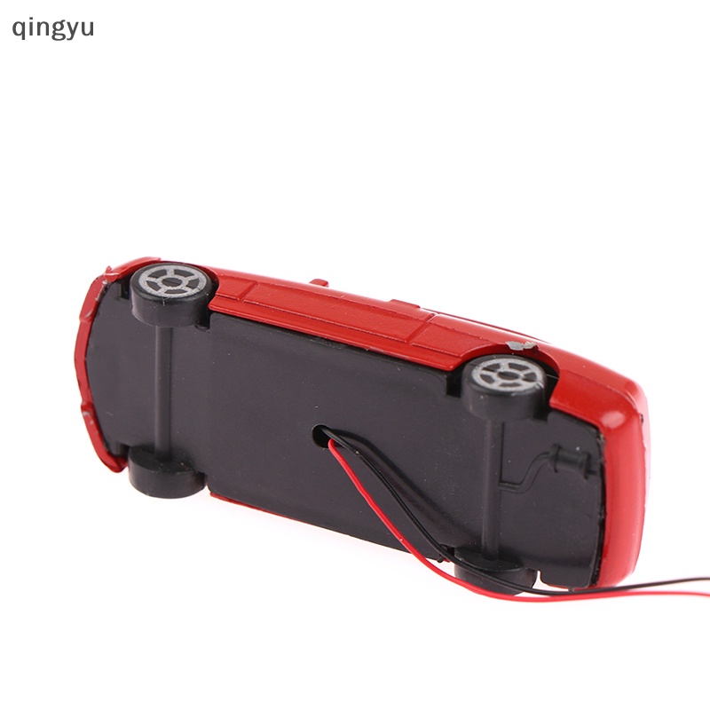 Mô Hình Xe Hơi Bằng Nhựa qingyu Có Đèn Led Trang Trí Tòa Nhà