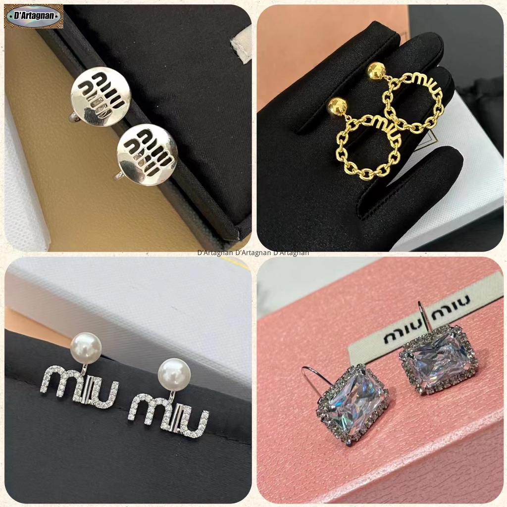 'Boutique Spot'MIU kim loại stud thư ngọc trai kim cương bông tai đồng mạ vàng với thép in chất lượng cao Hàn Quốc 2023 mới tái tạo thanh lịch retro thời trang không phai 925 bạc kim bông tai cho phụ nữ