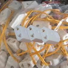 Phích cái liền dây lỗ tròn phích đực cắm điện