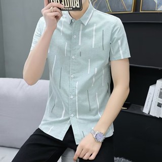 Áo Sơ Mi Tay Ngắn Kẻ Sọc 2 Màu Xám / Xanh Lá Phong Cách Hàn Quốc Cho Nam