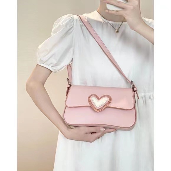 Goodlooking Túi Đeo Vai / Kẹp Nách Cỡ Nhỏ Thiết Kế Đặc Biệt Trái Tim Màu Hồng Ngọt Ngào Thời Trang Mới 2023 Cho Nữ