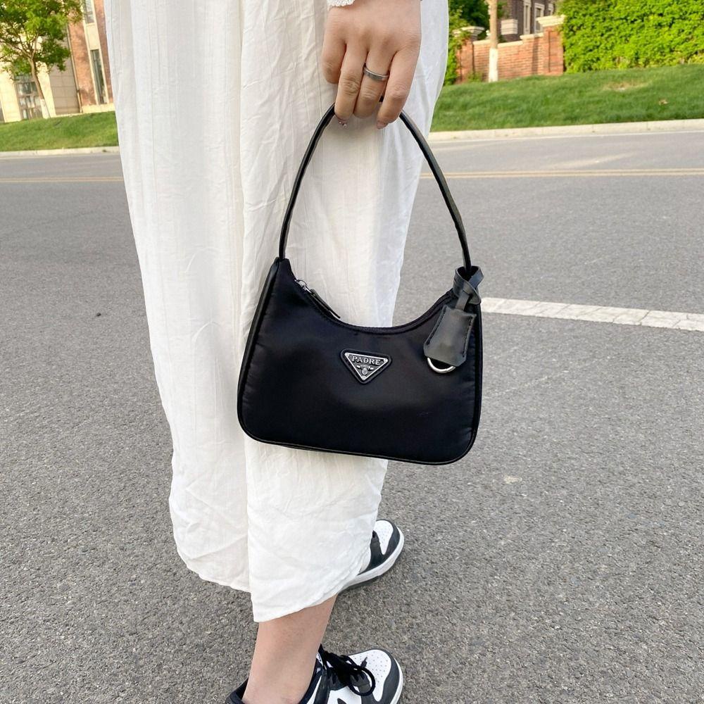 BLISS Túi Xách Tam Giác Đeo Vai Hobo Dễ Phối Đồ Chất Liệu Nylon Thời Trang Cho Nữ