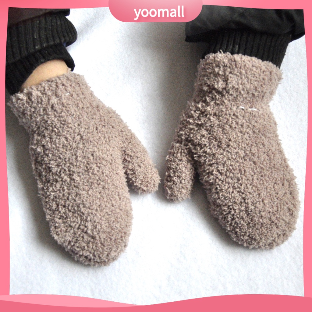Găng Tay Nhung Giữ Ấm Màu Sắc Xinh Xắn Cho Bé