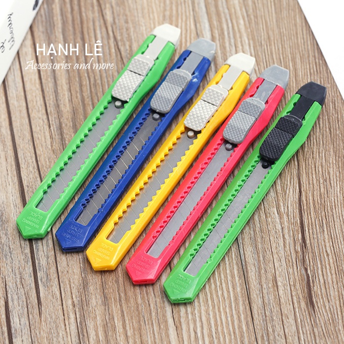 Sỉ 10 Dao rọc giấy lưỡi inox có thể thay đổi lưỡi sử dụng được nhiều lần, nhỏ gọn chắc chắn cán nhựa tốt