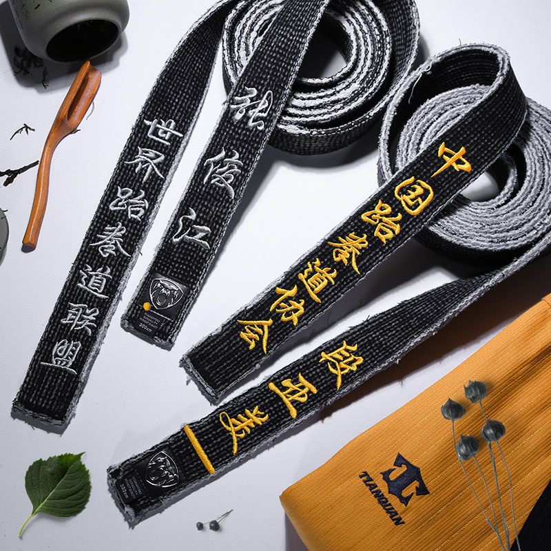 Thắt Lưng Màu Đen Thêu Nhân Vật Tập Taekwondo Karate Judo Master