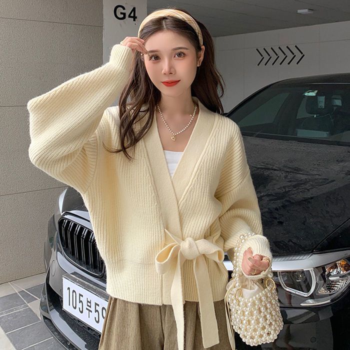 Áo Khoác Cardigan Dệt Kim Tay Dài Cổ Chữ V Phối Nơ Thiết Kế Mới Thời Trang Mùa Thu Dành Cho Nữ