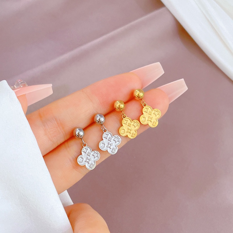 Bông Tai Hình Cỏ Bốn Lá Bằng Thép Titan Phong Cách Tối Giản Cho Nam Và Nữ