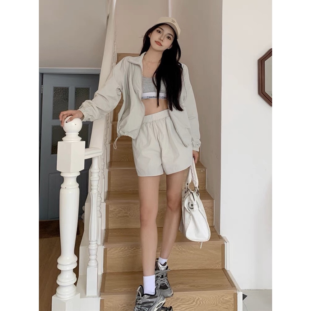 Áo khoác gió dù nữ dáng croptop túi xỏ ngang trơn phối dây 2 lớp bên trong lót gió lụa MA088