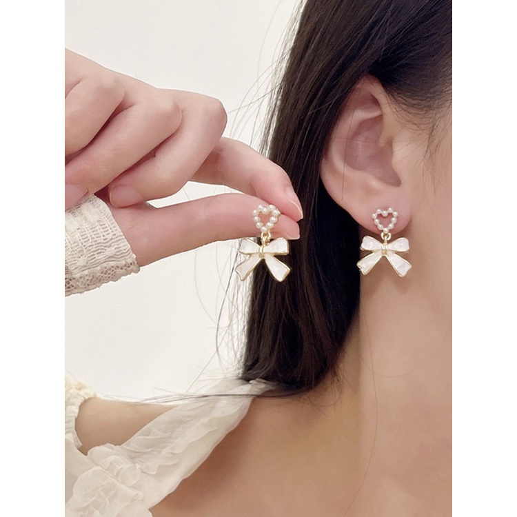 Thời Trang Bông Tai Hình Trái Tim / Bướm Đính Ngọc Trai Giả Dễ Thương Cho Nữ