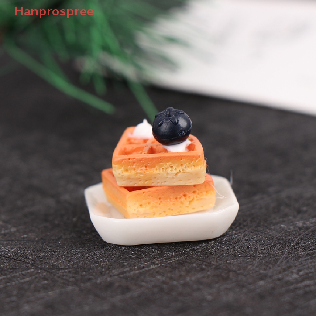 Bánh Waffle Mini Tỉ Lệ 1 / 12 Trang Trí Nhà Búp Bê