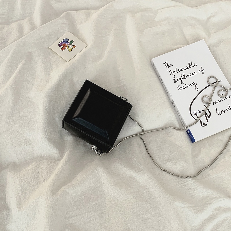 Túi Đeo Chéo Mini Hình Vuông Phối Dây Đeo Sợi Xích Thời Trang Mùa Hè Cho Nữ