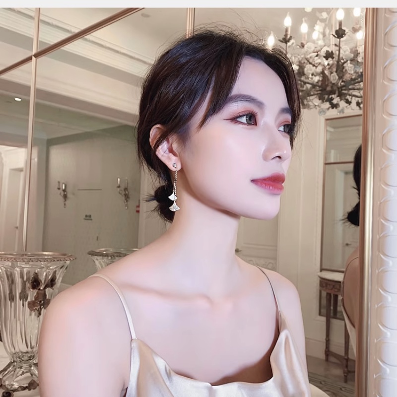 Bông Tai Thiết Kế Phong Cách Retro Cá Tính