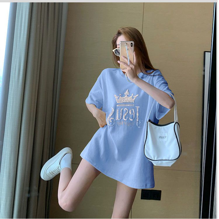 Áo Thun Dáng Rộng Cổ Tròn Thêu Hình Vương Miện Đính Kim Sa Thời Trang Mùa Hè 2022 Mới