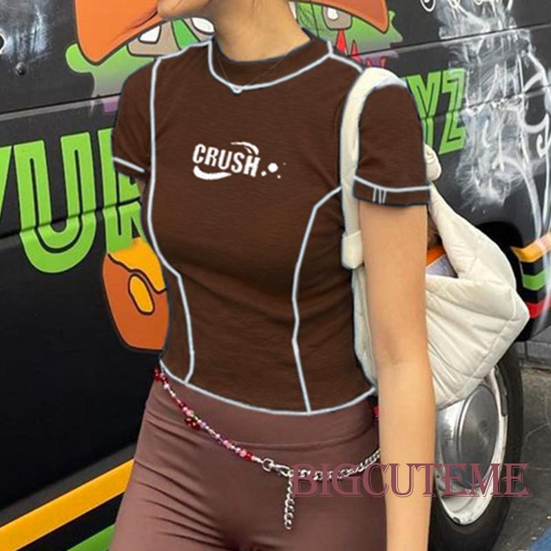 [] Áo Thun Crop Top Nữ Cổ Tròn Tay Ngắn In Chữ Stitch Màu Nâu Tương Phản