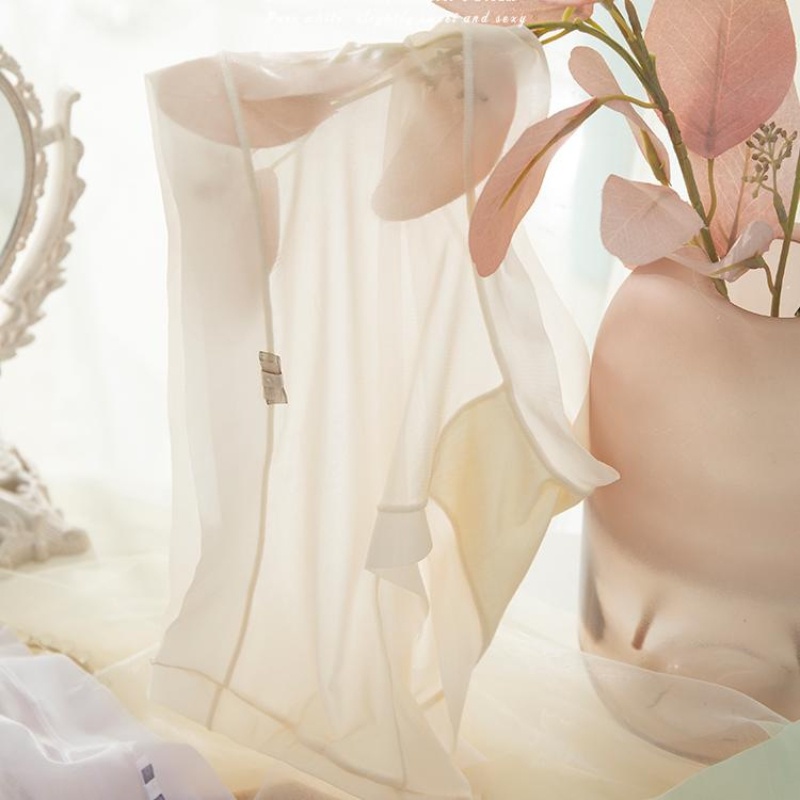 Quần Lót Lụa Siêu Mỏng Trong Suốt Không Đường May Thời Trang Cho Nữ