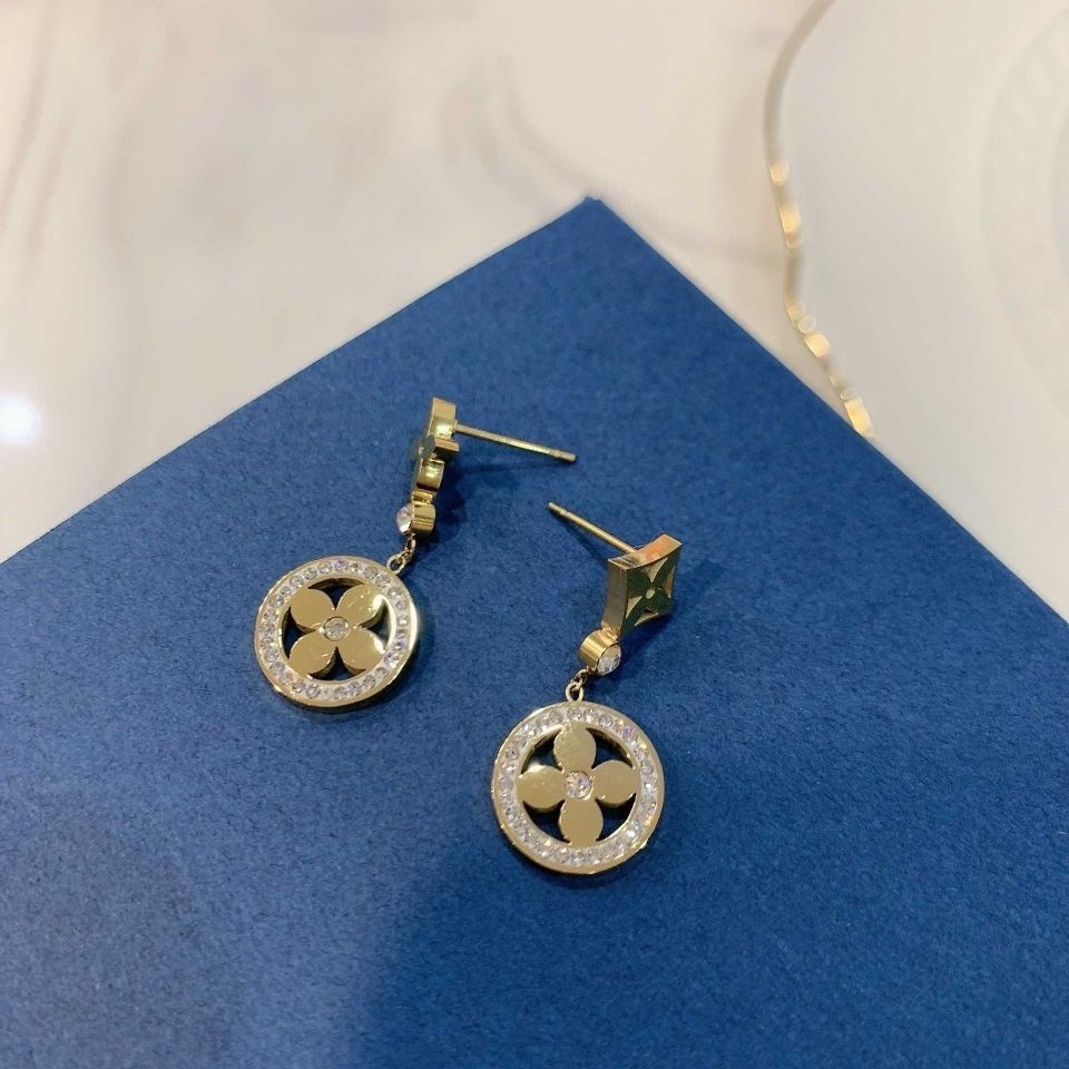 Khuyên Tai Thép Không Gỉ Hình Hoa Bốn Lá Không Gây Dị Ứng Thời Trang Mới 2023 Dành Cho Bạn Nữ