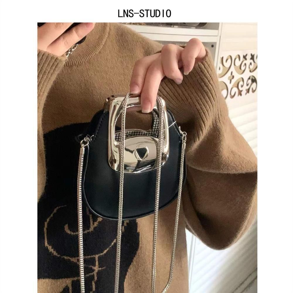 Túi xách nữ Đeo chéo tote mini Dây Xích Thời Trang Xuân Hè Mới 2023 FT7388