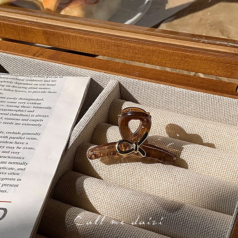 Kẹp Tóc Hình Cá Mập Thiết Kế Nhỏ Nhắn Xinh Xắn Thời Trang Dành Cho Nữ